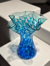 Load image into Gallery viewer, Wave Vase