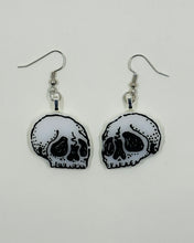 Load image into Gallery viewer, Skull earrings