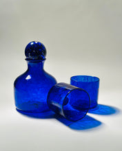 Load image into Gallery viewer, Classic Crackle Spirits Decanter Set