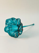 Load image into Gallery viewer, Pulled Flowers-Handblown Glass