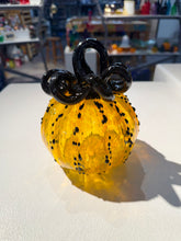 Load image into Gallery viewer, Pumpkins