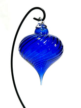 Load image into Gallery viewer, Classic Christmas Ornament