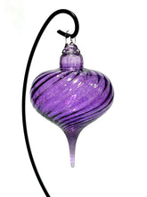 Load image into Gallery viewer, Classic Christmas Ornament